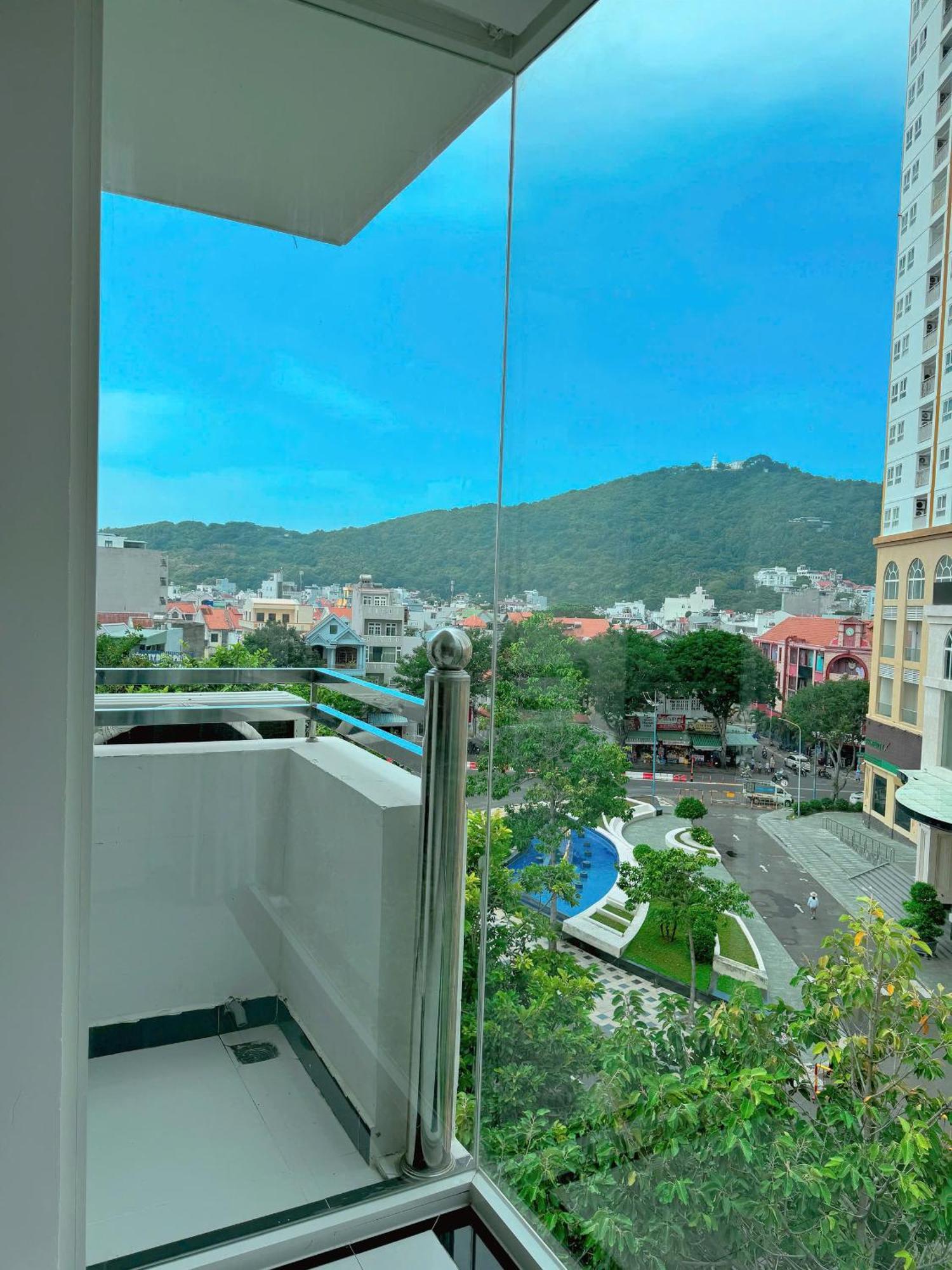Cen Hotel 붕타우 외부 사진